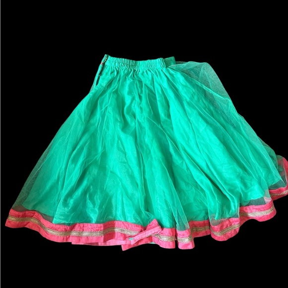 Girls Indian Lehenga Skirt Size 20 Green Pink Gold Trim Traditional Outfit Party - Picture 4 of 6